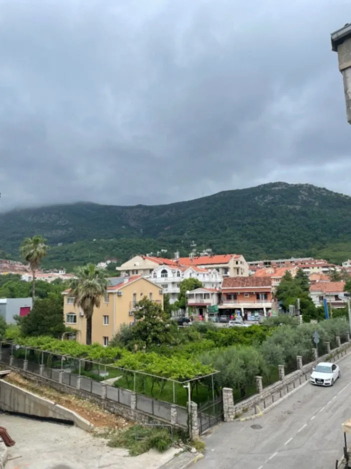 Izdavanje, garsonjera, 30m², Babilonija, Budva