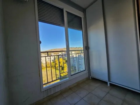 Izdavanje, jednosoban stan, 46m², Blok 6, Podgorica - image 10