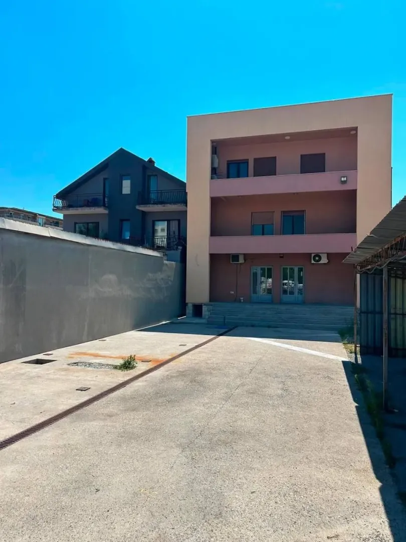 Rent, office space, 300m², Zabjelo, Podgorica