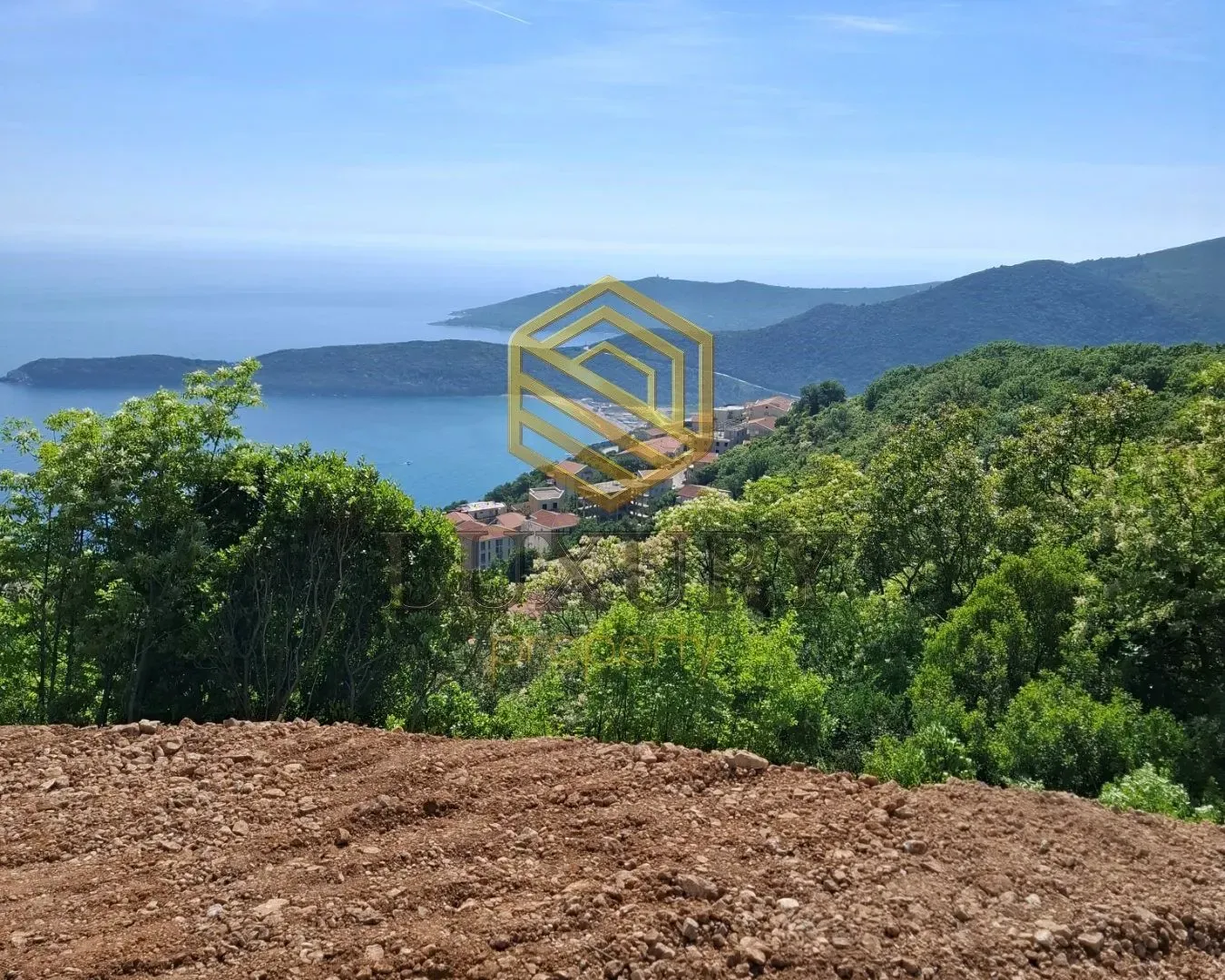 Prodaja, plac, 1050m², Markovići, Budva