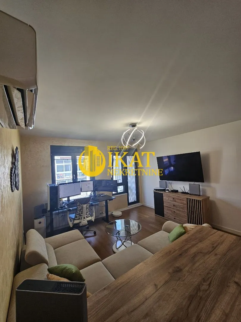 Sale, one bedroom apartment, 40m², Stari Grad, Beograd