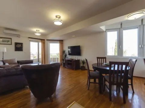 Izdavanje, dvosoban stan, 90m², Zabjelo, Podgorica - image 2