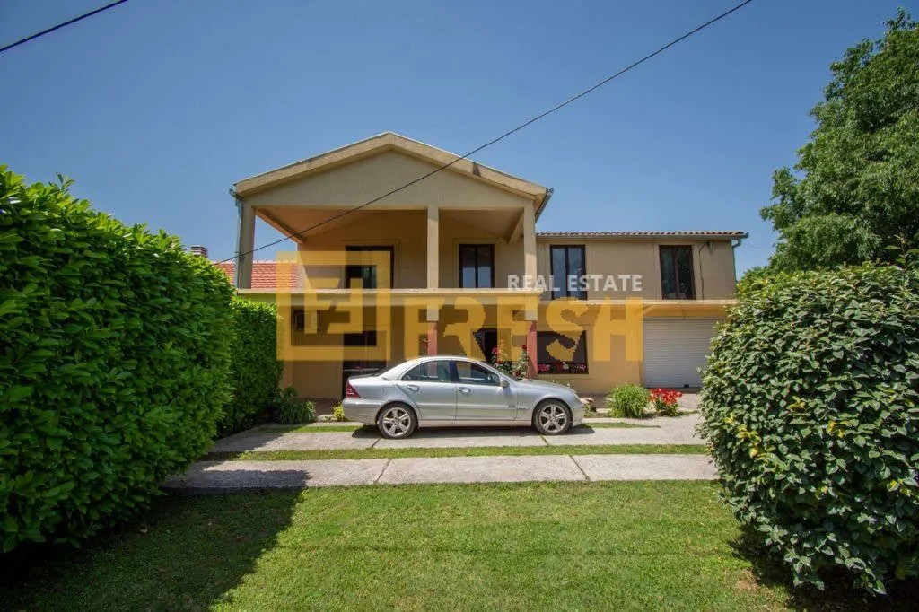 Sale, house, 300m², Donja Gorica, Podgorica