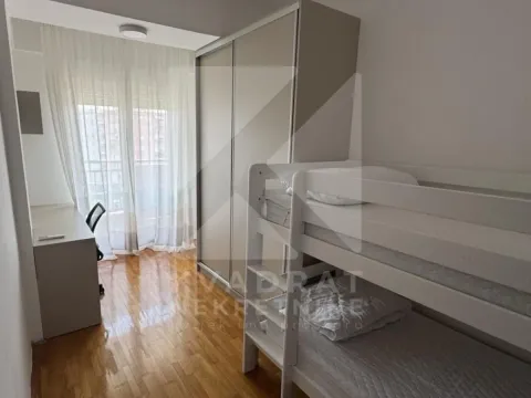 Rent, two bedroom apartment, 78m², City Kvart, Podgorica - image 8