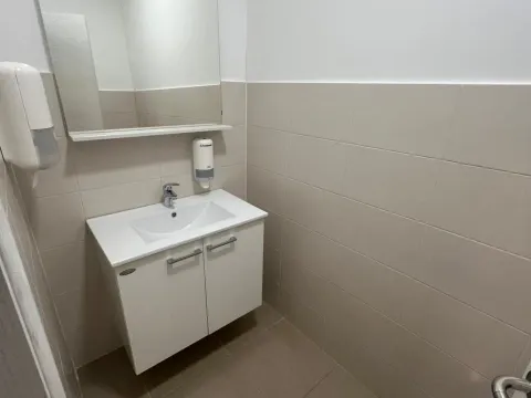 Rent, office space, 75m², Centar, Podgorica - image 13