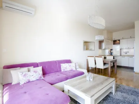 Prodaja, jednosoban stan, 54m², Bečići, Budva - image 1