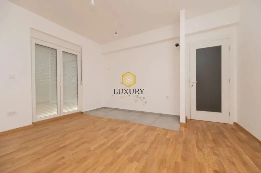 Prodaja, dvosoban stan, 65m², Stari Aerodrom, Podgorica