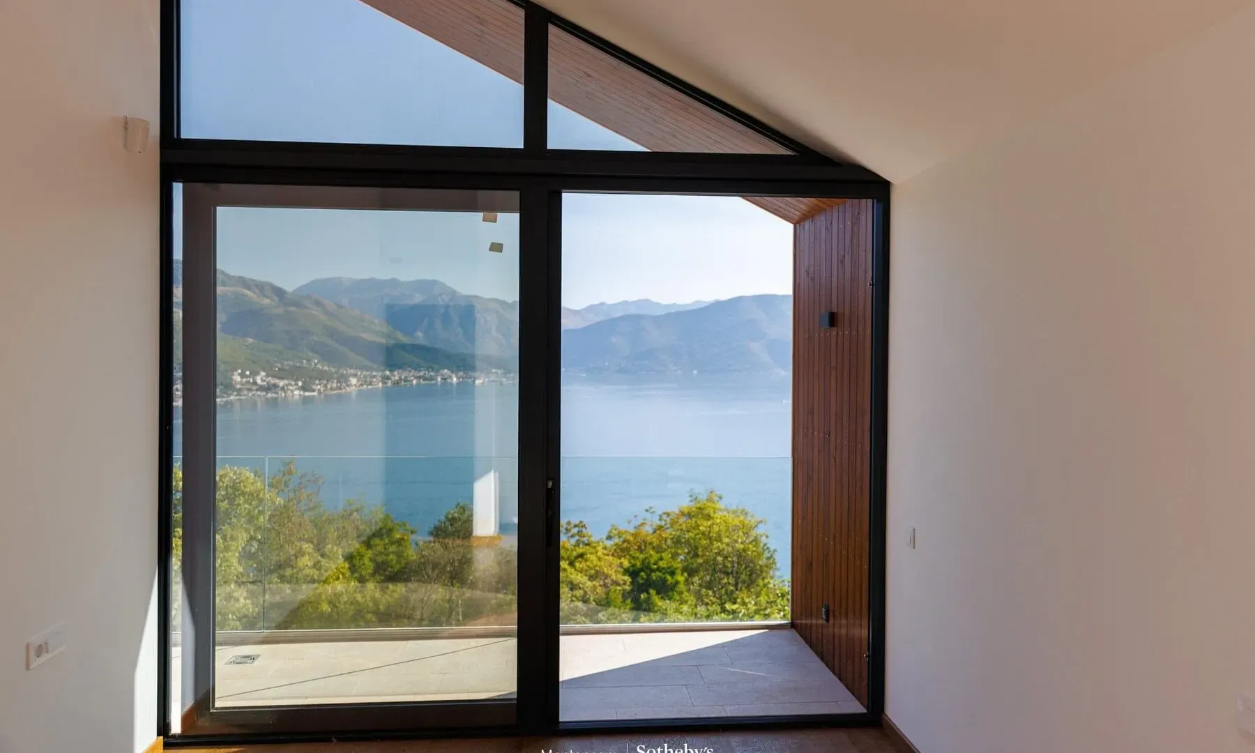 Prodaja, stan, 339m², Tivat, Crna Gora