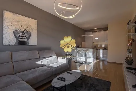 Izdavanje, jednosoban stan, 50m², City Kvart, Podgorica