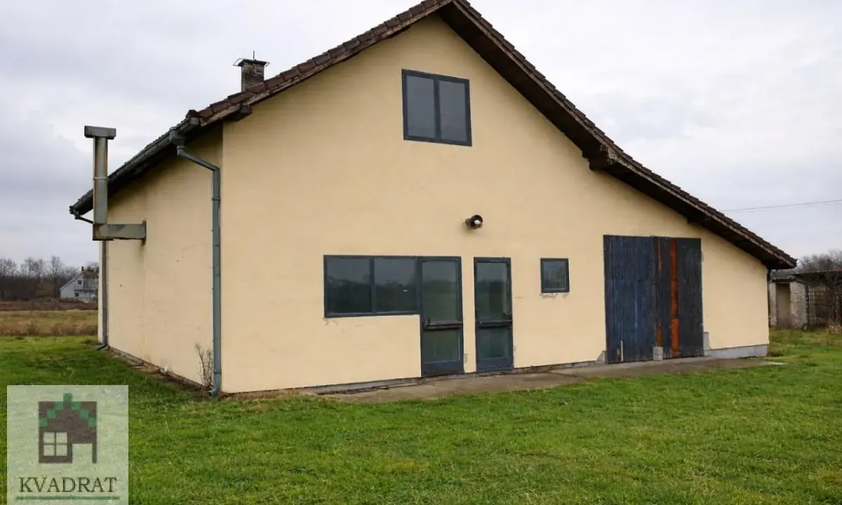 Izdavanje, poslovni prostor, 180m², Obrenovac, Beograd