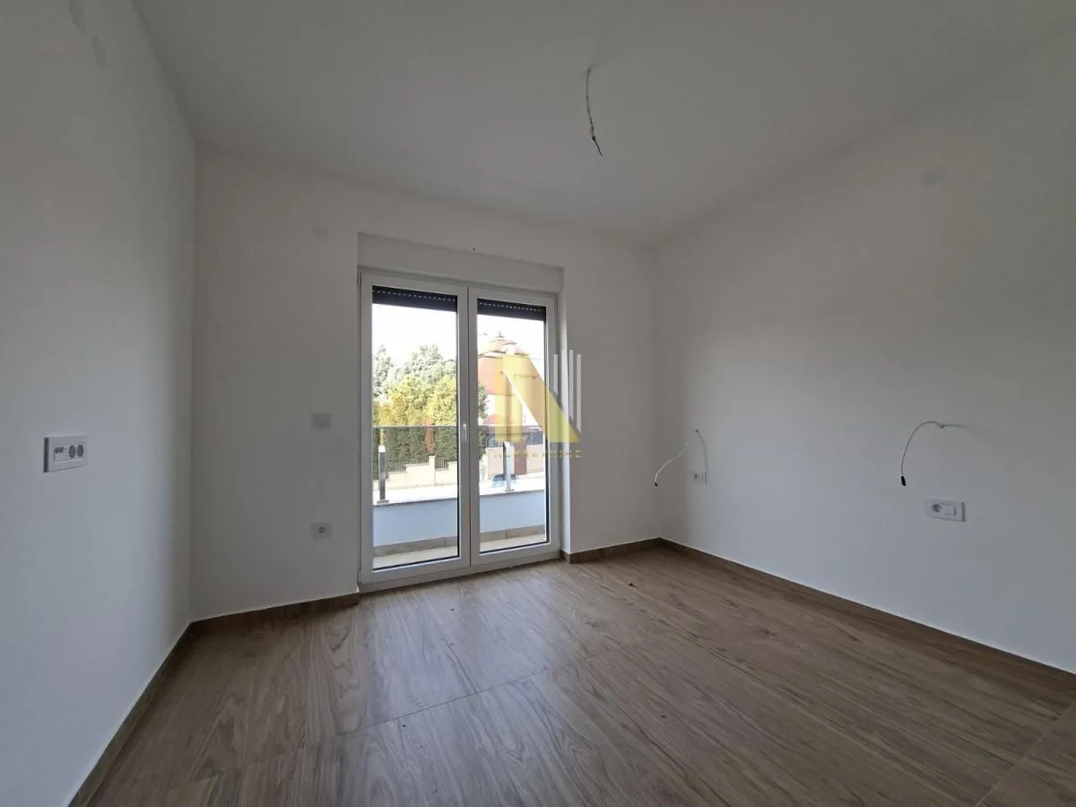 Prodaja, četvorosoban stan, 95m², Tatarsko brdo, Petrovaradin