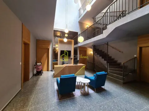 Izdavanje, trosoban stan, 95m², City Kvart, Podgorica - image 2