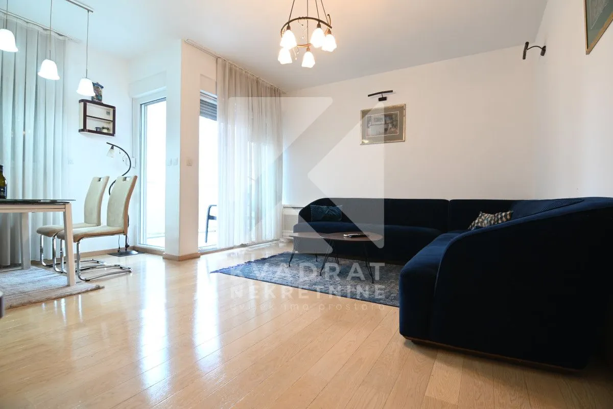 Izdavanje, dvosoban stan, 72m², City Kvart, Podgorica