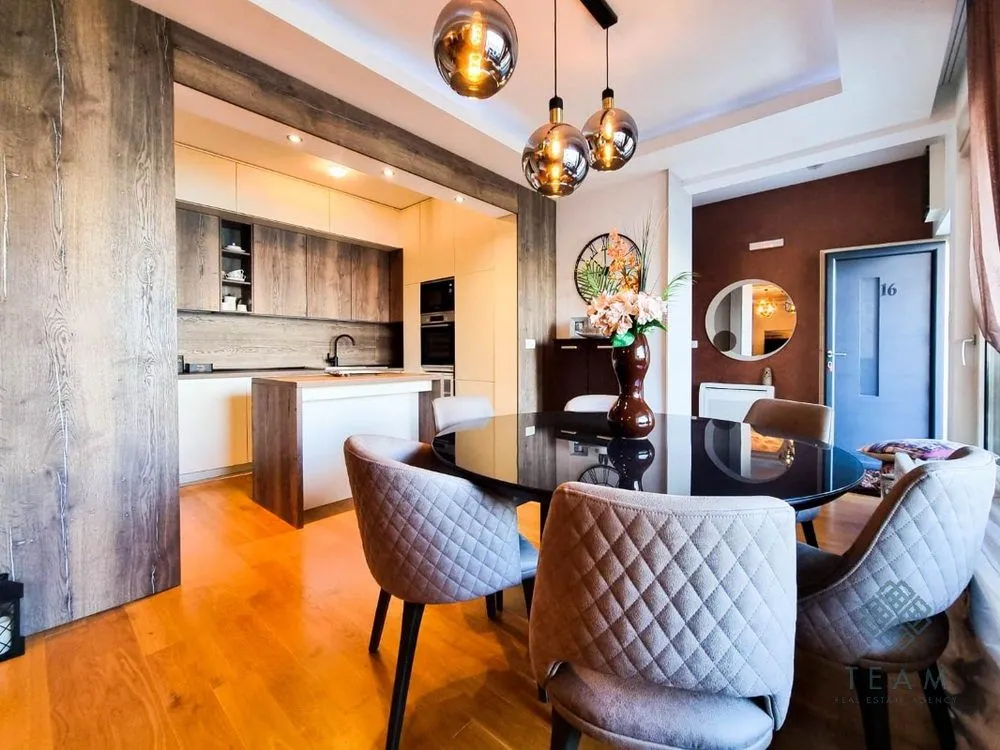 Sale, three bedroom apartment, 156m², Kostanjica, Kotor
