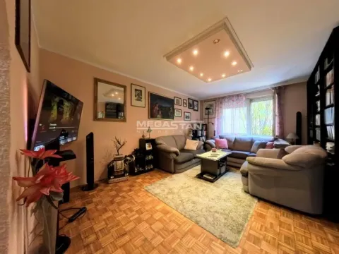 Sale, four bedroom apartment, 86m², Denkova Basta, Zvezdara Sve Podlokacije