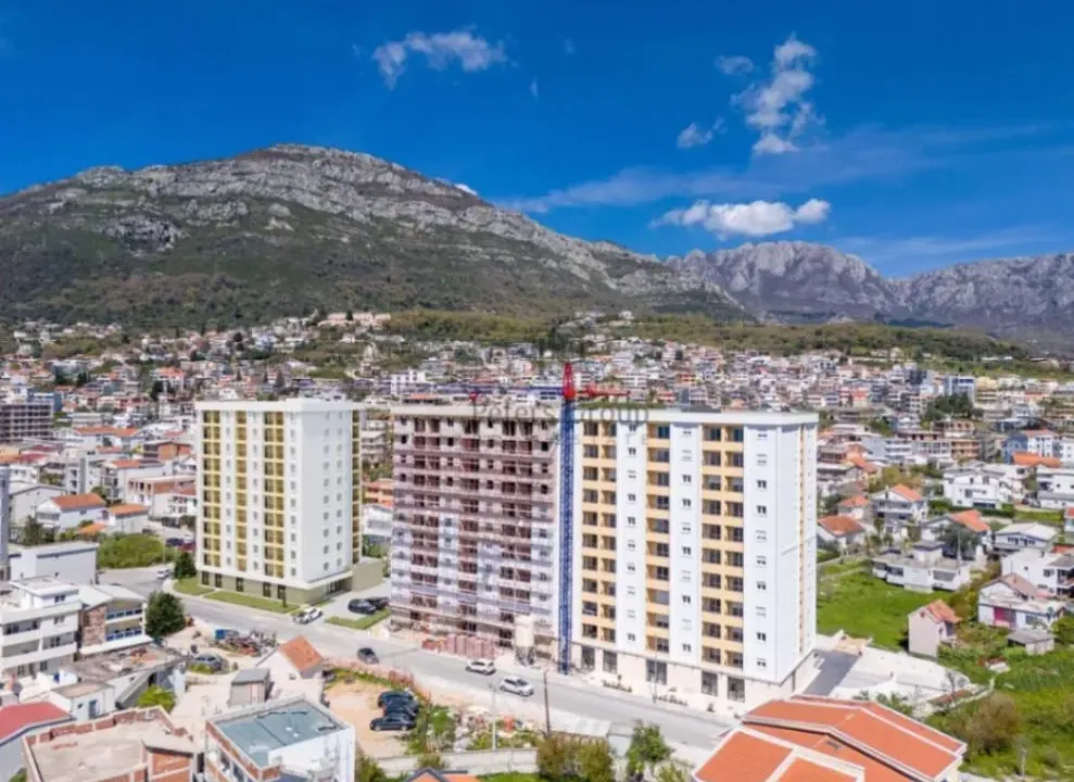 Prodaja, dvosoban stan, 69m², Šušanj, Bar