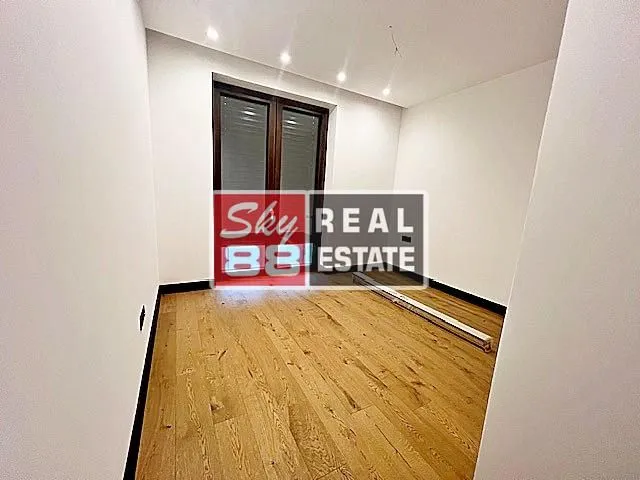 Rent, four bedroom apartment, 129m², Neimar, Vračar Sve Podlokacije