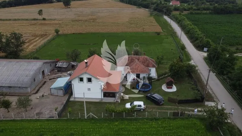 Sale, house, 178m², Velika Ivanča, Mladenovac