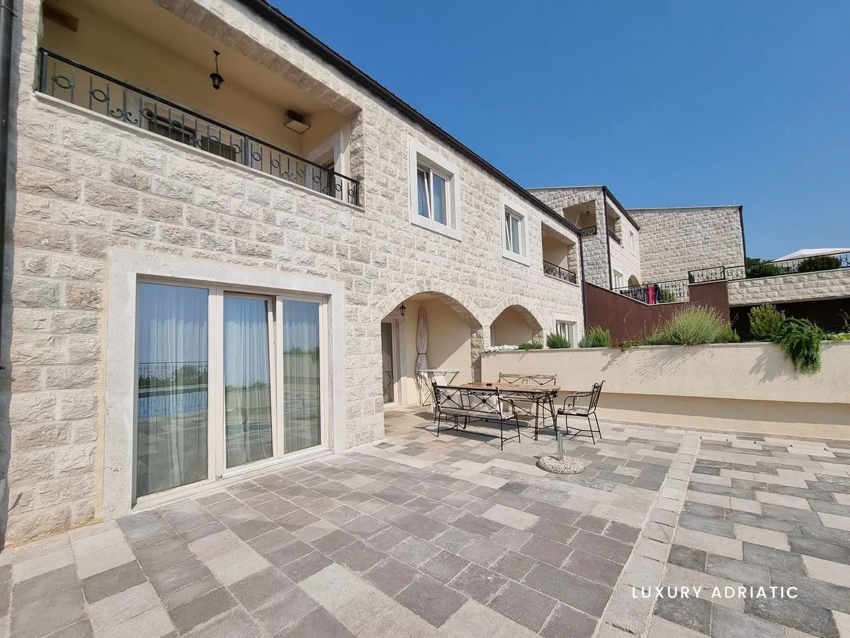Sale, house, 1000m², Reževići, Budva