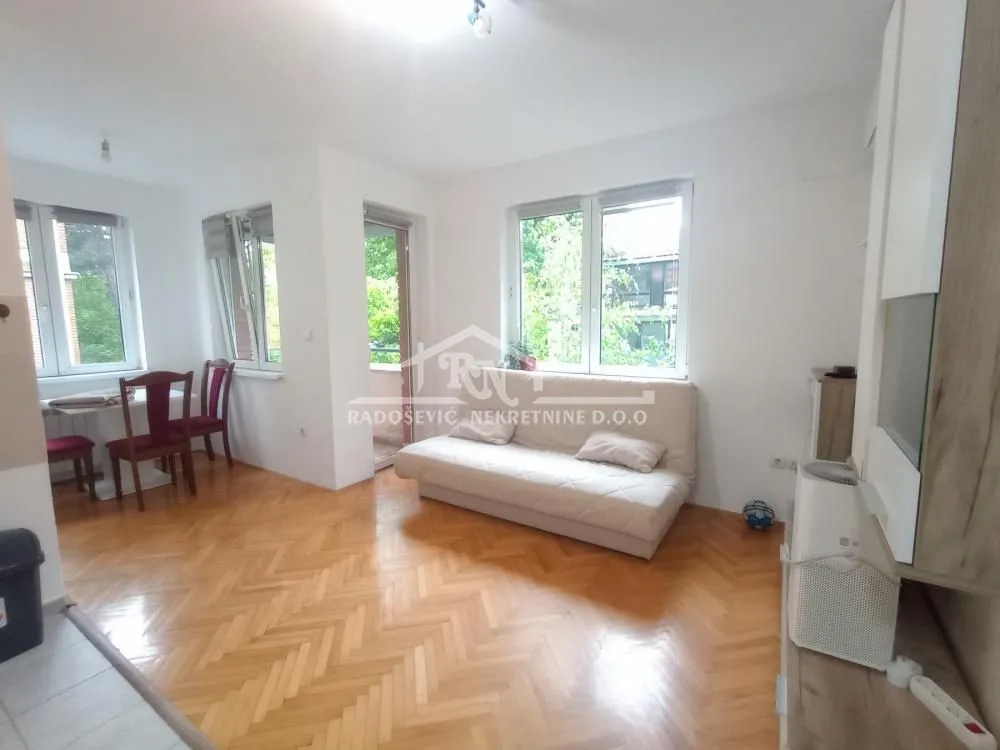 Rent, one bedroom apartment, 33m², Petlovo Brdo, Beograd