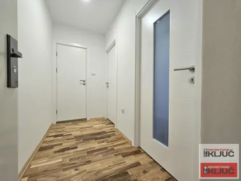 Prodaja, dvosoban stan, 43m², Cara Dušana, Novi Sad Sve Podlokacije - image 6