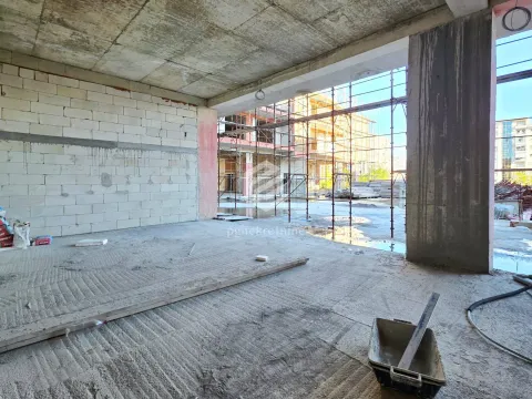 Prodaja, stan, 81m², Pobrežje, Podgorica - image 2