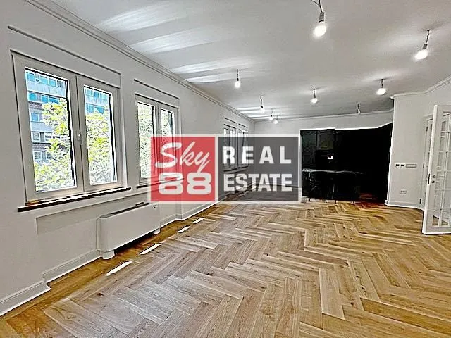 Prodaja, četvorosoban stan, 129m², Centar Sve Podlokacije, Beograd