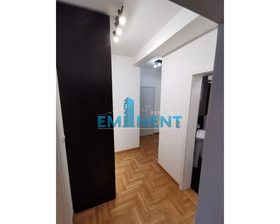 Izdavanje, dvosoban stan, 50m², Lion, Zvezdara Sve Podlokacije