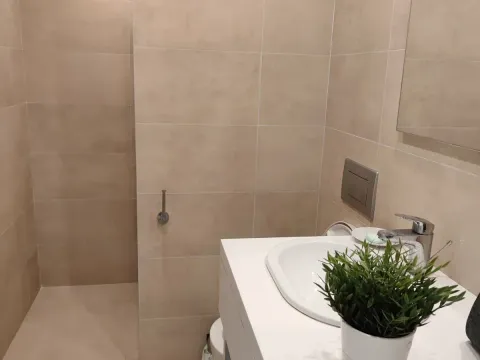 Sale, one bedroom apartment, 45m², Rafailovići, Budva - image 10