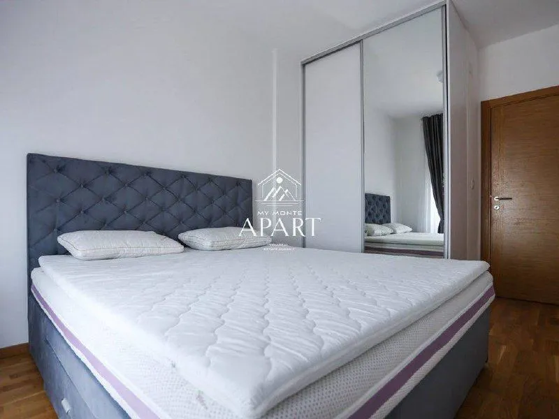 Rent, one bedroom apartment, 45m², Bečići, Budva