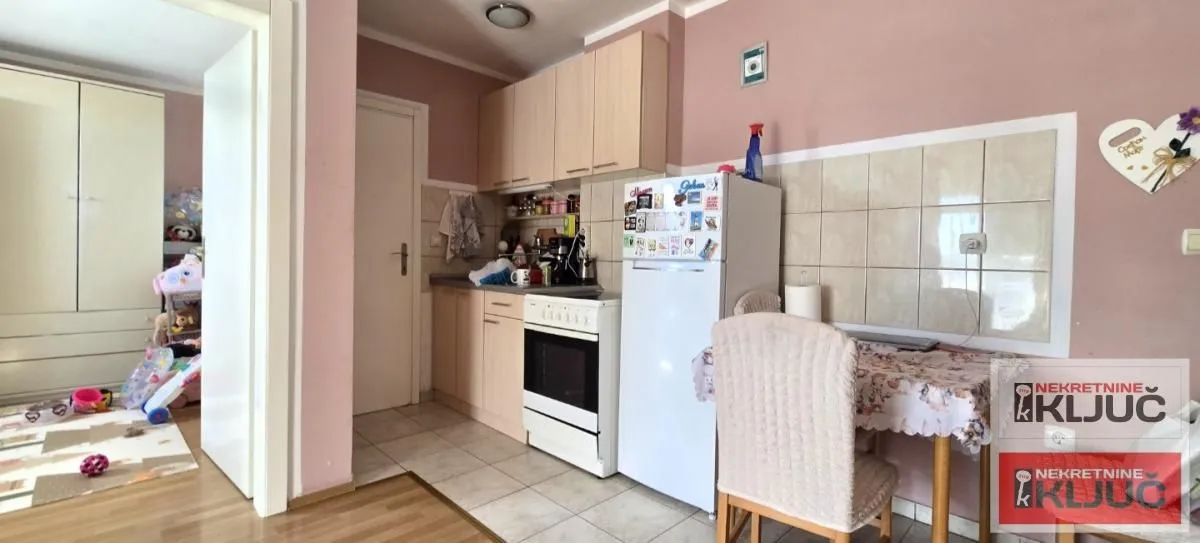 Izdavanje, jednosoban stan, 42m², Adice, Novi Sad Sve Podlokacije