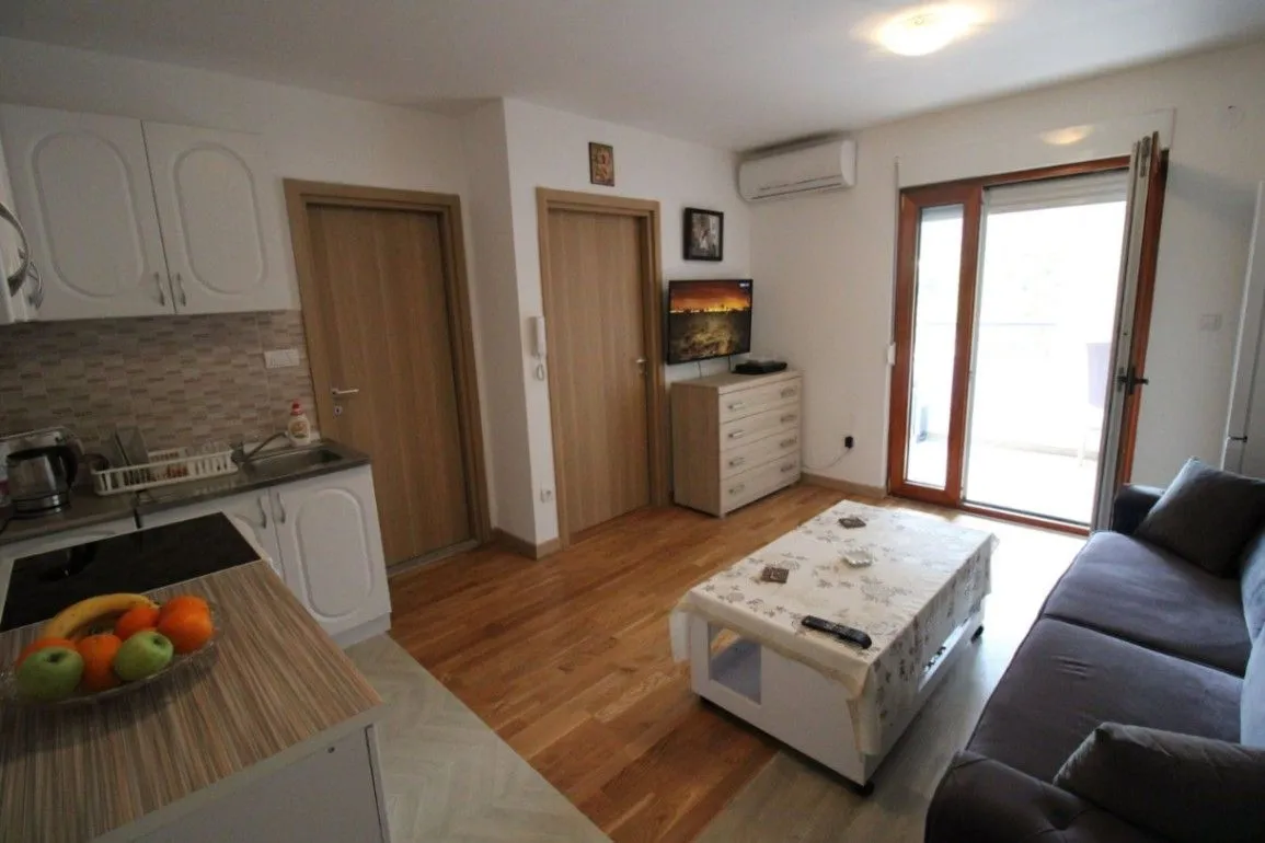 Prodaja, jednosoban stan, 33m², Centar, Podgorica