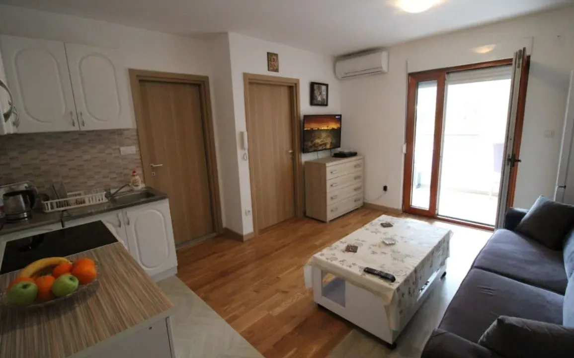 Prodaja, jednosoban stan, 33m², Centar, Podgorica