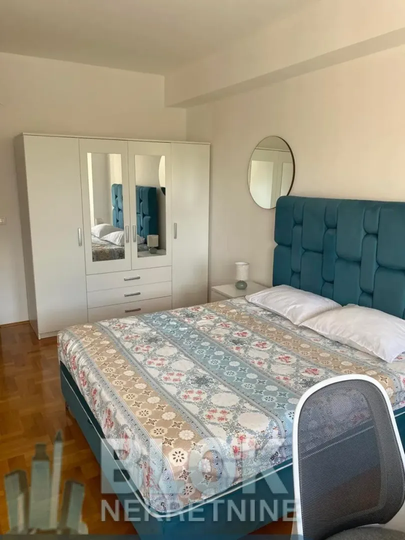 Izdavanje, trosoban stan, 110m², City Kvart, Podgorica