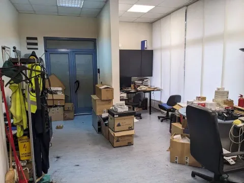 Izdavanje, poslovni prostor, 250m², Altina, Beograd - image 7