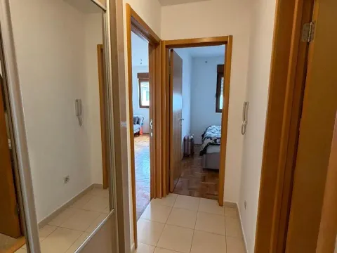 Prodaja, jednosoban stan, 37m², Stari Aerodrom, Podgorica - image 5