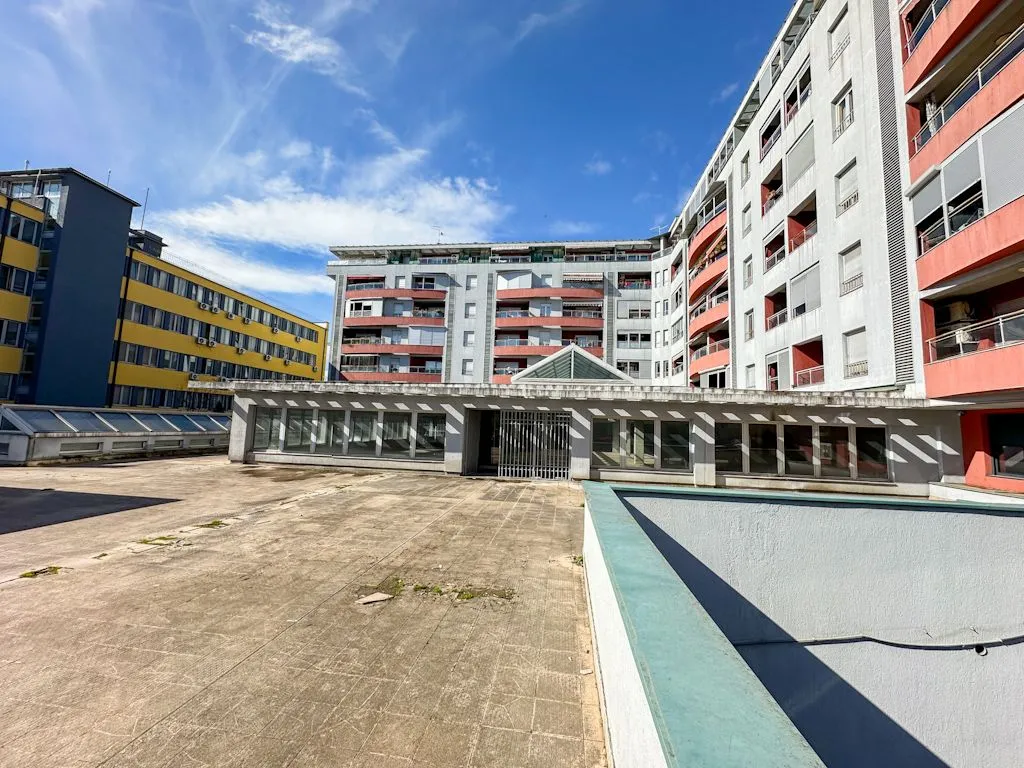 Sale, office space, 1990m², Preko Morače, Podgorica