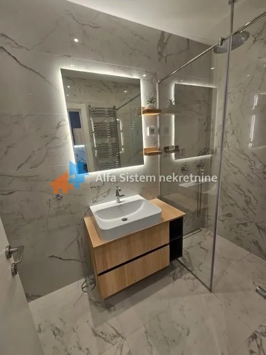 Rent, one bedroom apartment, 40m², Novi Beograd Blok 65, Novi Beograd Sve Podlokacije