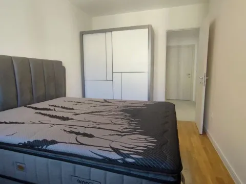 Rent, one bedroom apartment, 40m², Pobrežje, Podgorica - image 6