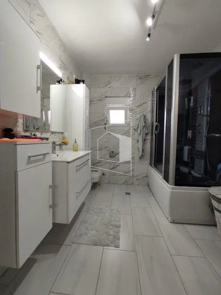 Rent, house, 160m², Murtovina, Podgorica