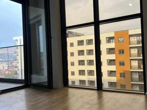 Prodaja, dvosoban stan, 65m², Stari Aerodrom, Podgorica - image 4