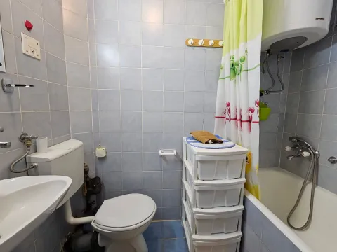 Izdavanje, garsonjera, 32m², Centar, Bar - image 2