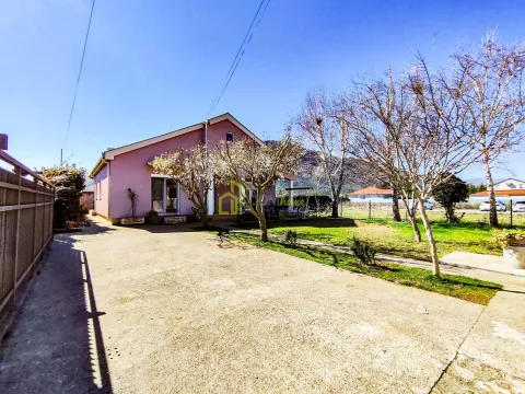 Prodaja, kuća, 150m², Tološi, Podgorica - image 7