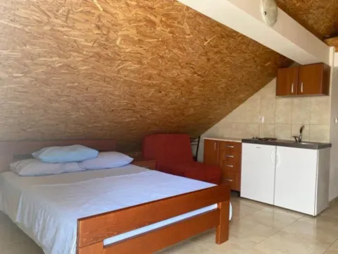 Izdavanje, garsonjera, 30m², Tivat, Crna Gora - image 13