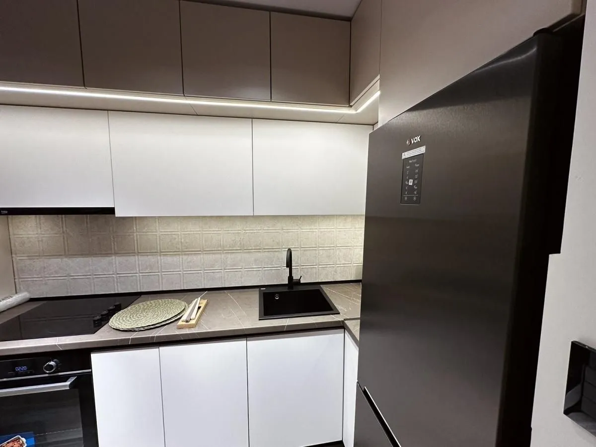 Izdavanje, dvosoban stan, 78m², Dom zdravlja, Niš