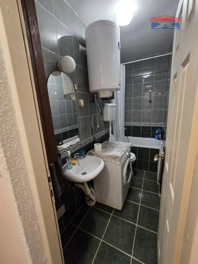 Izdavanje, jednosoban stan, 31m², Grbavica, Novi Sad Sve Podlokacije