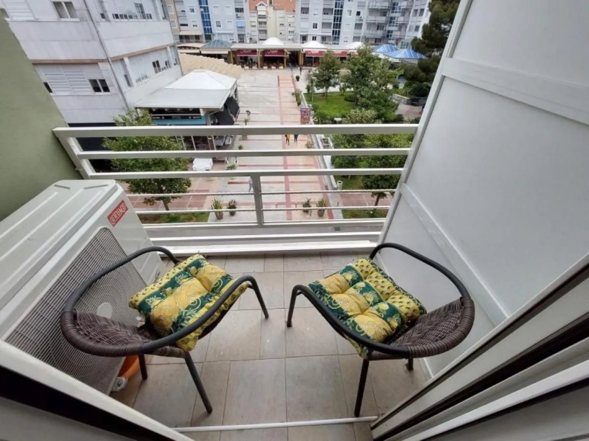 Rent, two bedroom apartment, 70m², Centar, Tivat