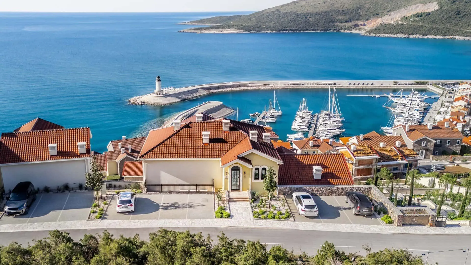Prodaja, dvosoban stan, 105m², Luštica Bay, Tivat