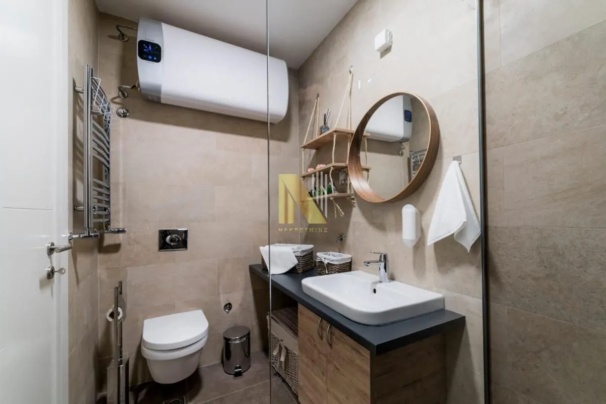 Izdavanje, stan, 56m², Centar, Novi Sad