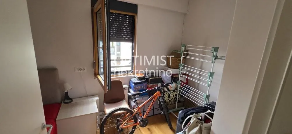 Prodaja, trosoban stan, 106m², Zemun Sve Podlokacije, Beograd